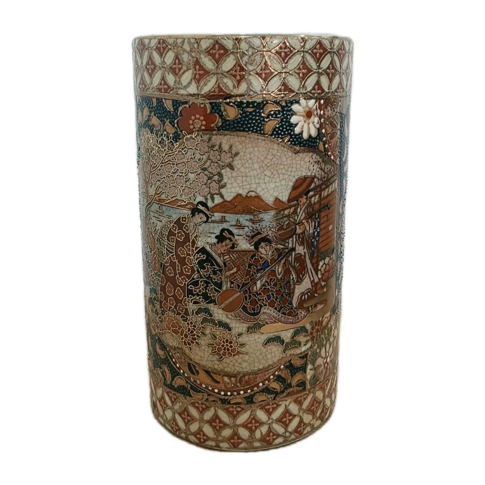 Japanese motif pottery vase. (Satsuma style) 6." tall 3.5" diameter